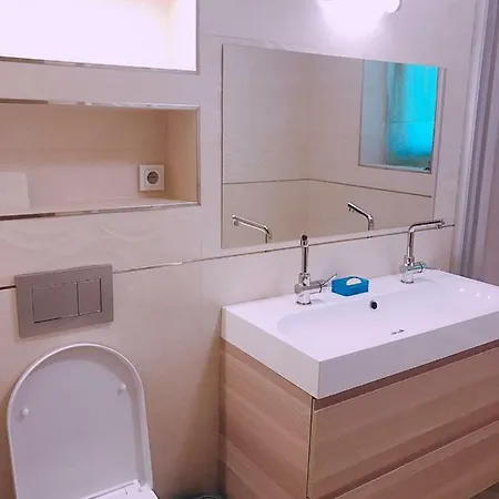 Newly Renovated For 2 People - Just 15 Minutes From The City Center! Gasthof Prag