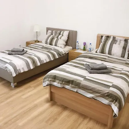 Gasthof Newly Renovated For 2 People - Just 15 Minutes From The City Center! Prag